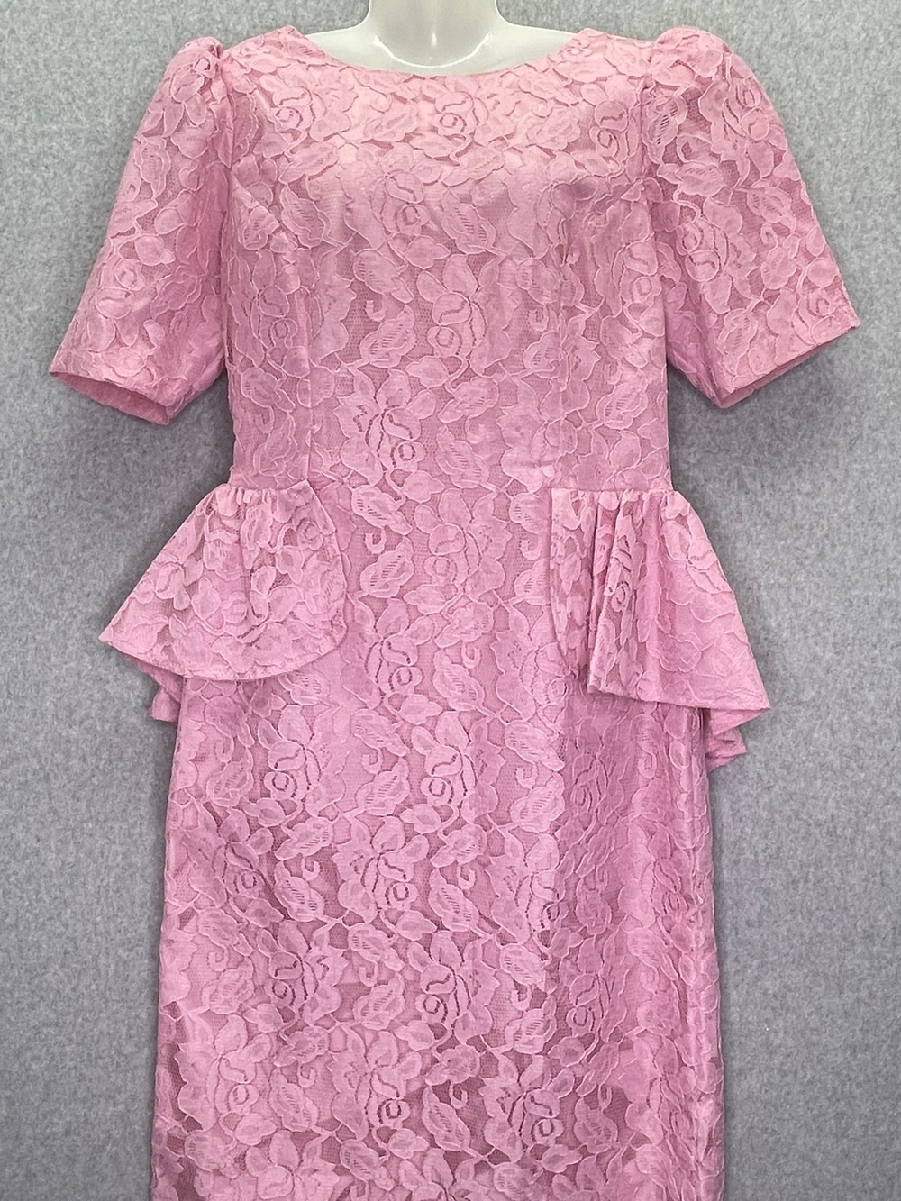 Vintage 1980s Pink Lace Peplum Dress Short Buff Sleeve Retro Cocktail Party